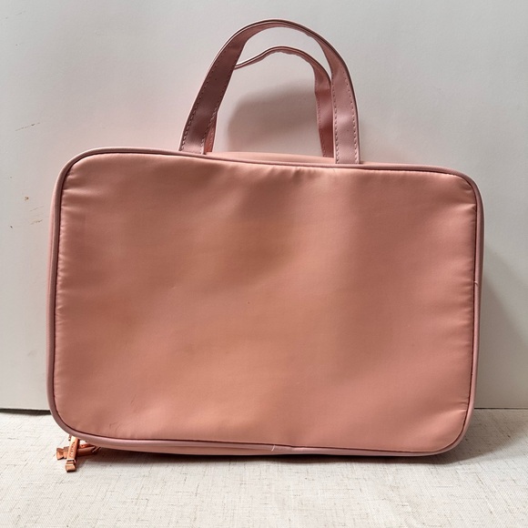 Kestrel Pink Travel Bag - Picture 4 of 9